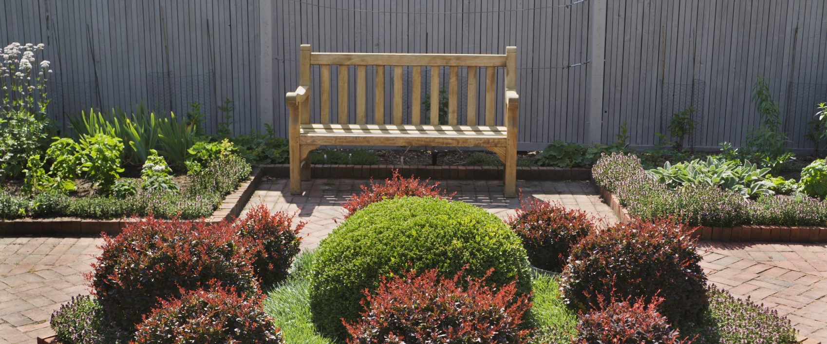 Gießkanne im Garten Gießkanne im Garten